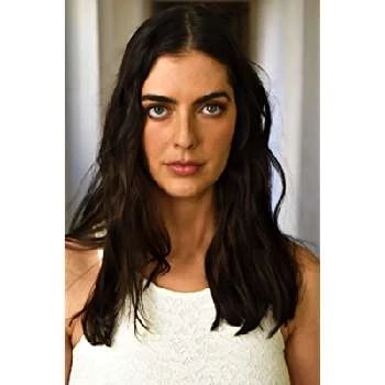 Ariana Ron Pedrique - Family, Bio, Birthday, Family, Income & More