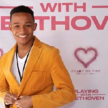 Aric Floyd - Age, Bio, Birthdate, Family, Networth & More