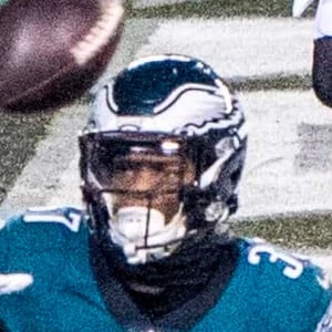 Grayland Arnold - Family, Bio, Birthday, Family, Income & More