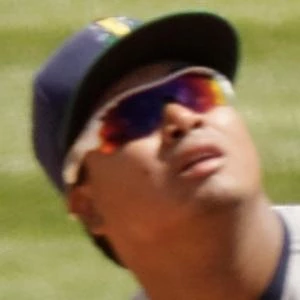 Luis Arraez Biography