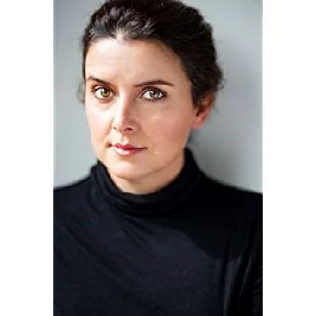 Ashley Lenz - Age, Bio, Birthdate, Family, Networth & More