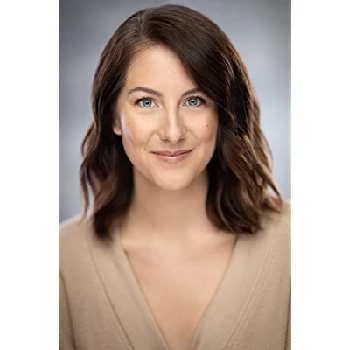 Asiah Holm - Income, Birthday, Family, Bio, Networth & More