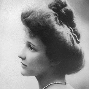 Nancy Astor Biography