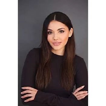 Atiana De La Hoya - Height, Bio, Wiki, Family, Birthplace, Networth & More