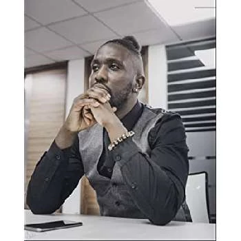 Aurie James - Age, Bio, Birthdate, Family, Networth & More