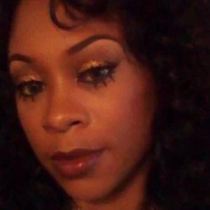 Larissa Aurora - Family, Bio, Birthday, Family, Income & More