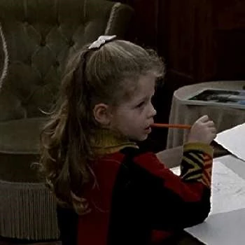 Ava Loraschi - Age, Bio, Birthdate, Family, Networth & More