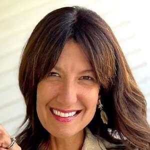 Heather Avis - Profession, Biography, Birthdate, Family, Wiki & More