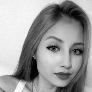 Elif Ay - Wiki, Bio, Networth, Birthdate, Family & More