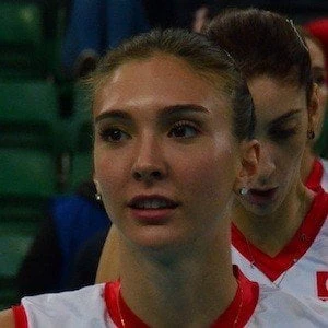 Naz Aydemir - Parents, Networth, Bio, Birthdate, Family Wiki & More