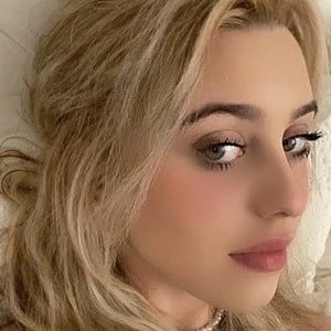 Victoria Azevedo - Family, Bio, Birthday, Family, Income & More