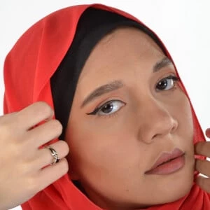 Yana Azlee - Height, Bio, Wiki, Family, Birthplace, Networth & More