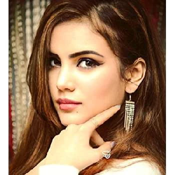 Azma Fallah - Age, Height, Birthdate, Family, Wiki & More