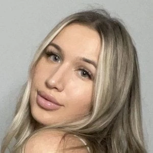 azra_lifts - Age, WIki, Birthday, Family, Networth & More