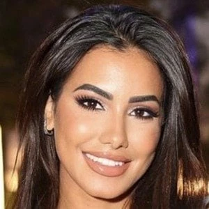 Zainab Azzam - Family, Bio, Birthdate,Age, Networth , Wiki& More