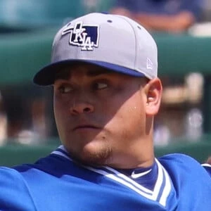 Manny Bañuelos - Date Of Birth, Bio, Birthdate, Parents, Networth & More