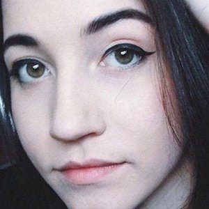 Alyx Bacon - Biography, Birthdate, Family, Networth & More