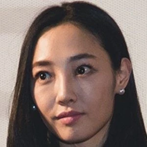 Bai Baihe - Age, Bio, Birthdate, Family, Networth & More