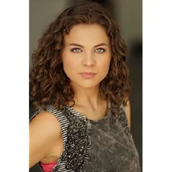 Bailee Bennett - Age, Bio, Birthdate, Family, Networth & More