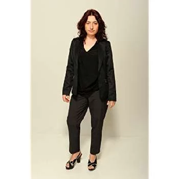 Banu Fotocan - Age, Bio, Birthdate, Family, Networth & More