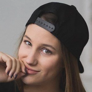 Amélie Barbeau - Biography, Birthday, Family, Wki, Networth & More