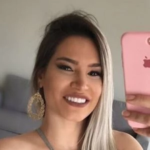 Raissa Barbosa - Age, Height, Birthdate, Family, Wiki & More