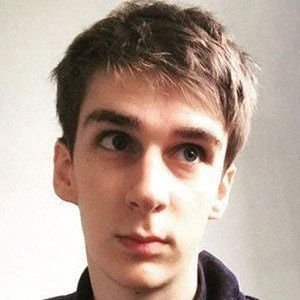 FaZe Barker - Adderess, Bio, Birthdate, Family, Wiki & More