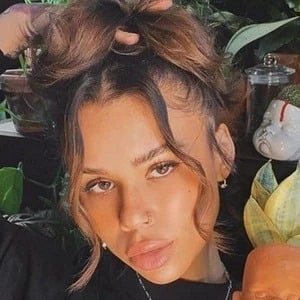 Eleanor Barnes Biography