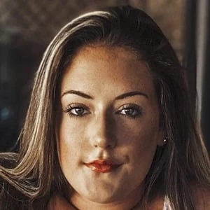 Kristen Barnes - Wiki, Bio, Networth, Birthdate, Family & More