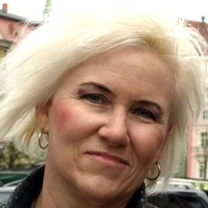 Jennifer Batten Biography