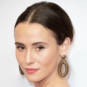 Peri Baumeister Biography