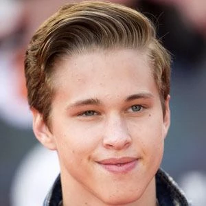 Ryan Beatty Biography