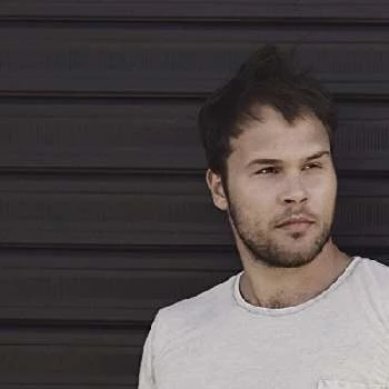 Beau Jones - Age, Bio, Birthdate, Family, Networth & More