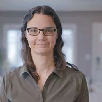 Becca Peter - Age, Bio, Birthdate, Family, Networth & More