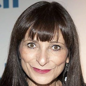 Jeanne Beker Biography