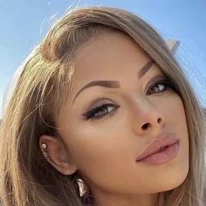 Katie Bell - Birthplace, Bio, Wiki, Birthday, Family, Networth & More