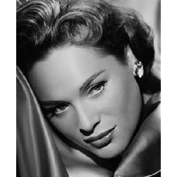 Bella Darvi - Wiki, Bio, Networth, Birthdate, Family & More