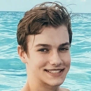 Quinn Benet Biography