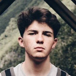 Petit Biscuit Biography