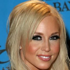 Brea Bennett - Wiki, Family, Bio, Birthdate, Networth & More