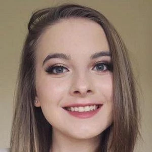 Eve Bennett Biography
