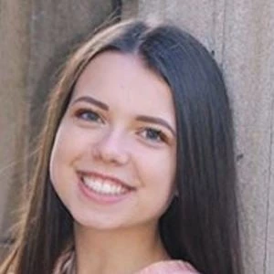 Ashley Berg - Birthdate, Age, Family, Bio, Networth & More