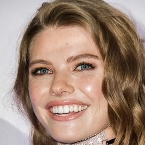 McKenna Berkley - Height, Bio, Wiki, Family, Birthplace, Networth & More