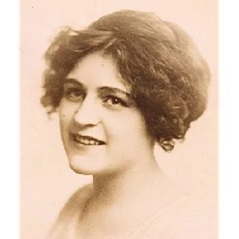 Bessie Burt - Age, Bio, Birthdate, Family, Networth & More