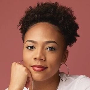 Phoenix Best - Age, Height, Birthdate, Family, Wiki & More