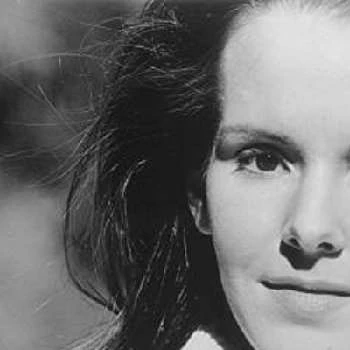 Betsy Lynn George - Family, Bio, Birthday, Family, Income & More