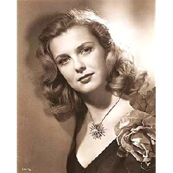 Betty Alexander - Family, Bio, Birthday, Family, Income & More