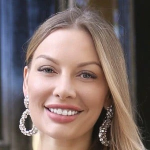 Anna Bey Biography