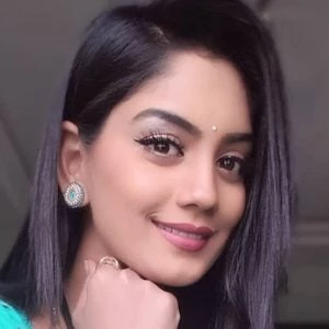 Karuunaa Bhushan - Family, Bio, Birthdate,Age, Networth , Wiki& More