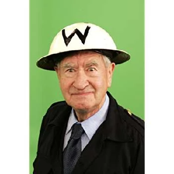 Bill Pertwee Biography